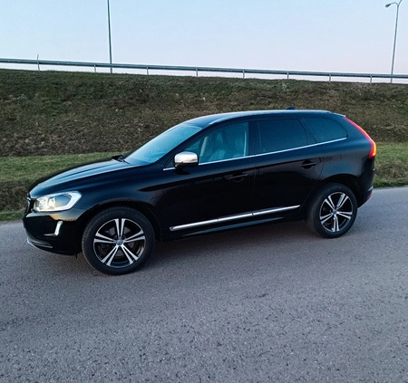 Volvo XC 60 cena 97500 przebieg: 76000, rok produkcji 2017 z Pilawa małe 436